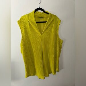 Cable and Gauge Sleeveless Green Spring Blouse